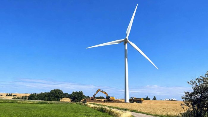 How To Protect Diesel Plant And Hydraulic Equipment From Dust On Remote Australian Wind Farm Construction Sites Feature